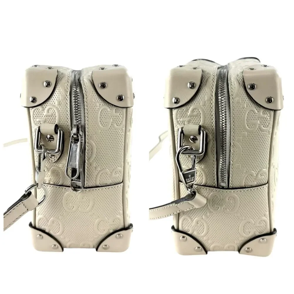 Gucci Ivory GG Embossed Shoulder Bag - Picture 4 of 9